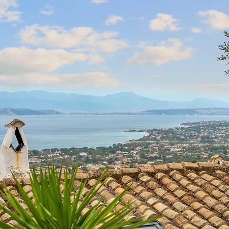 Villa Paradiso Deluxe Quartu SantʼElena
