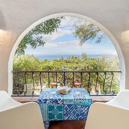 Villa Paradiso Deluxe Quartu SantʼElena